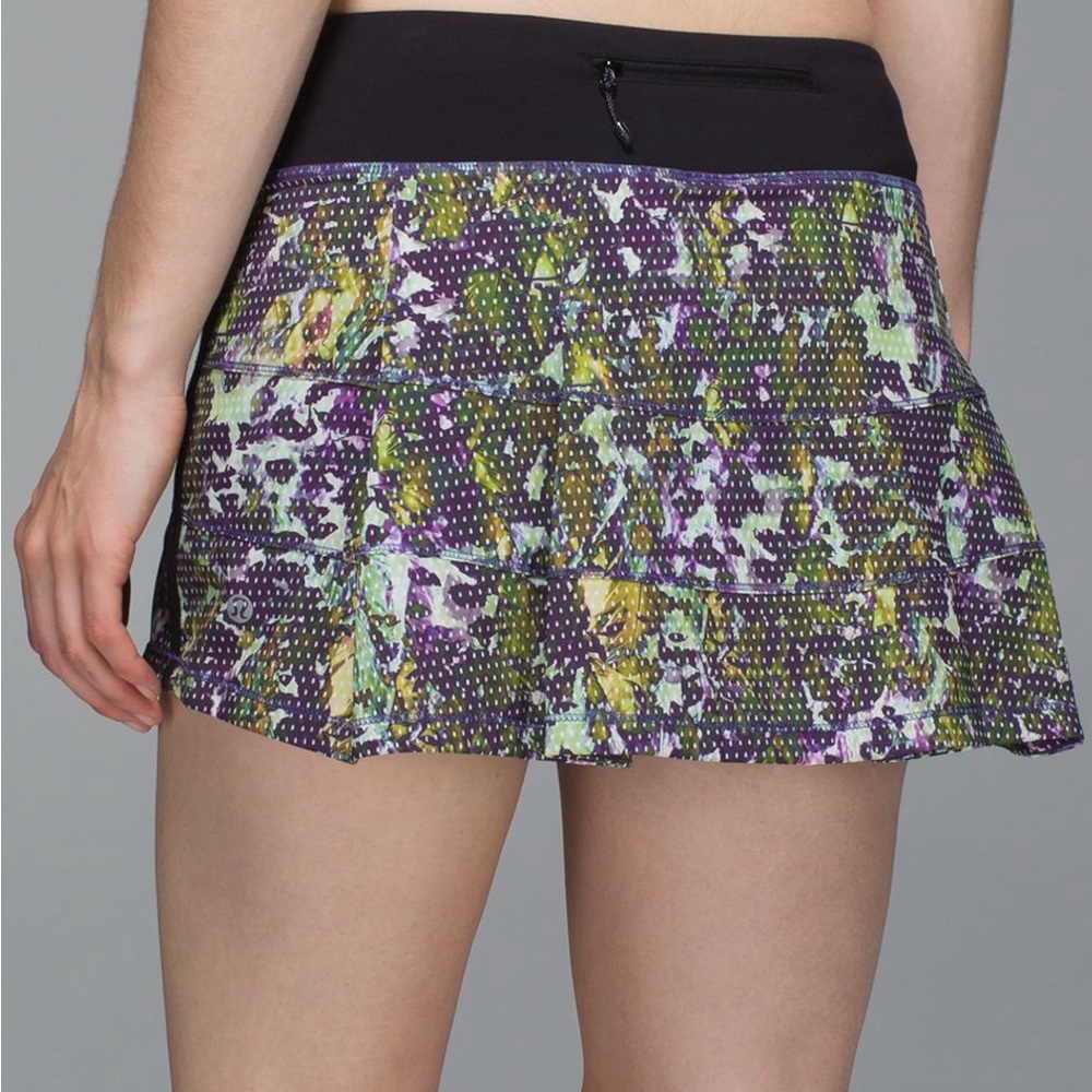 Lululemon athletica Vibrant Abstract Women's Skort size 6
